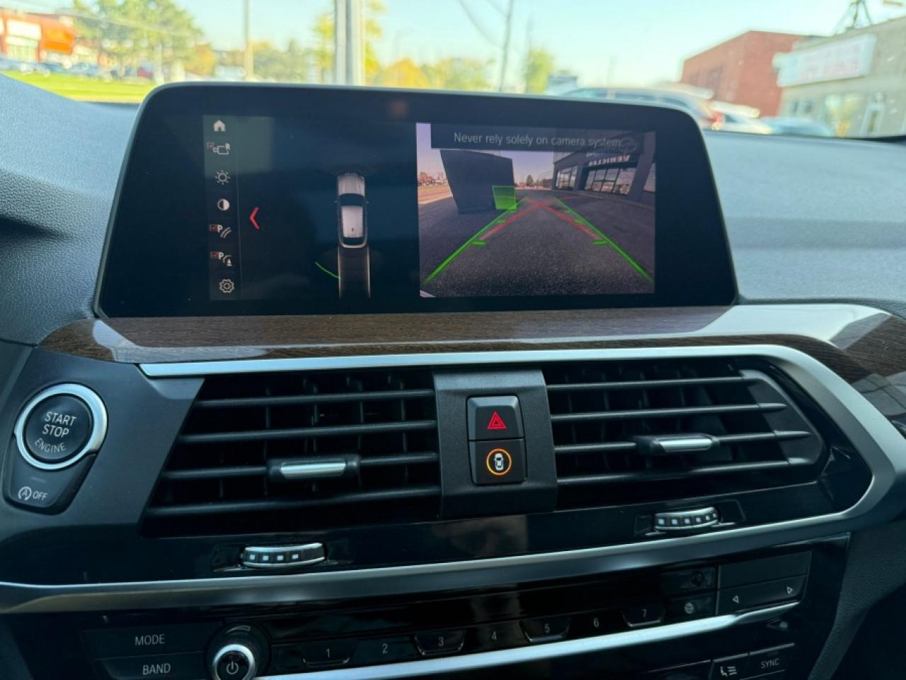 2021 BMW X4 XDRIVE30I/ PANO SUNROOF/ BLINDSPOT SIGNALS/ - Photo #16