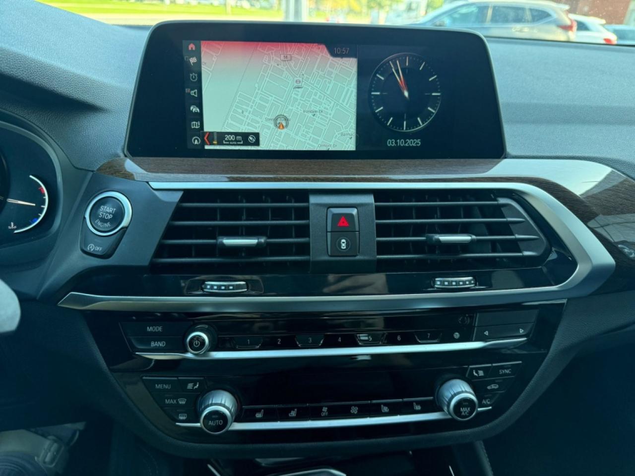 2021 BMW X4 XDRIVE30I/ PANO SUNROOF/ BLINDSPOT SIGNALS/ - Photo #18
