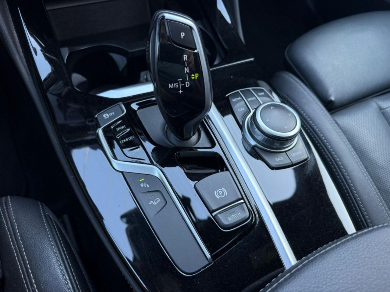 2021 BMW X4 XDRIVE30I/ PANO SUNROOF/ BLINDSPOT SIGNALS/ - Photo #19