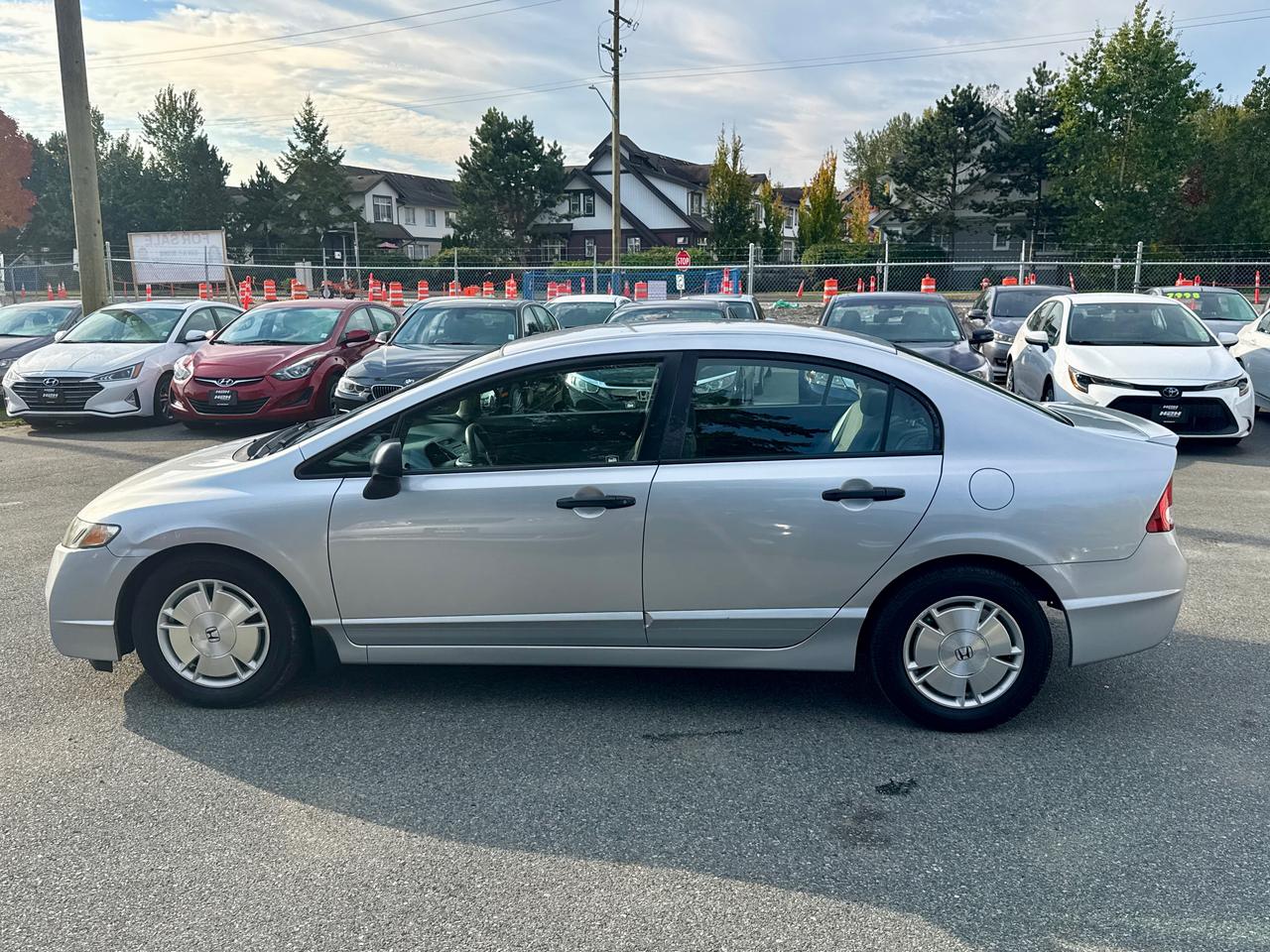 2010 Honda Civic FINANCING AVAILABLE Photo8