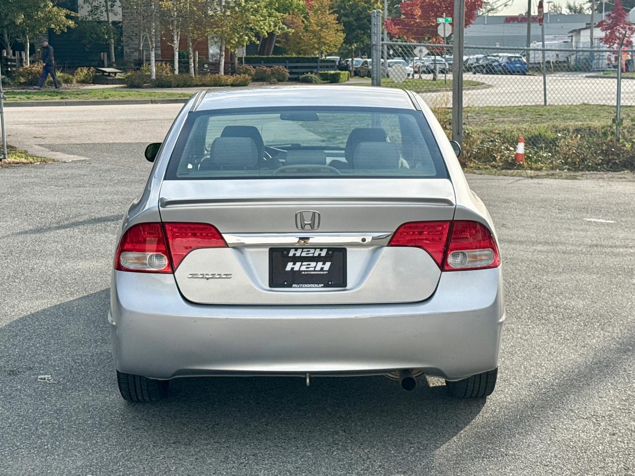 2010 Honda Civic FINANCING AVAILABLE Photo5