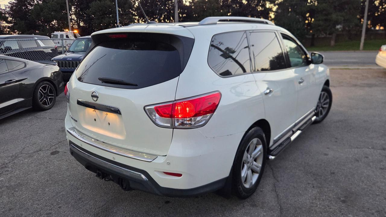 2016 Nissan Pathfinder SL PREMIUM - Photo #4