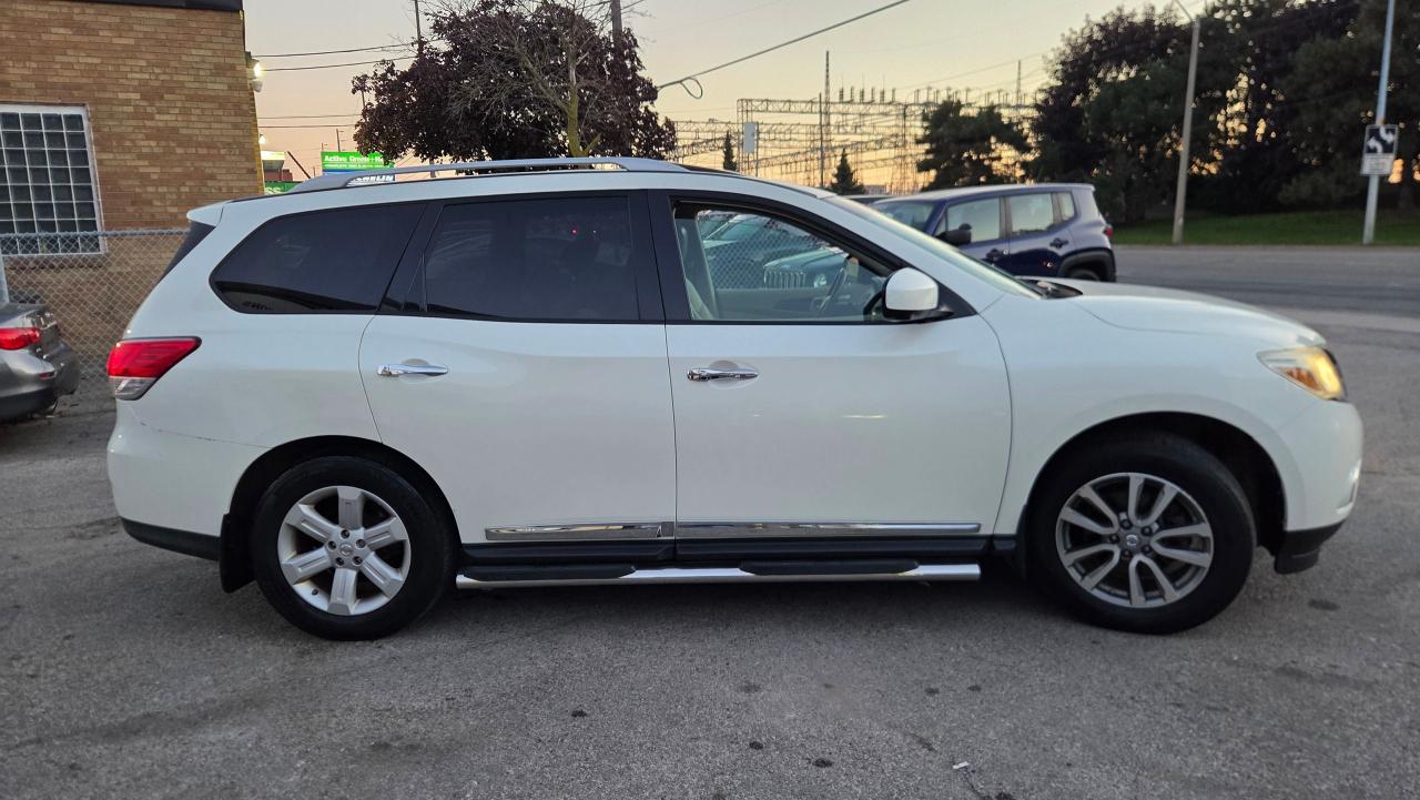 2016 Nissan Pathfinder SL PREMIUM - Photo #5