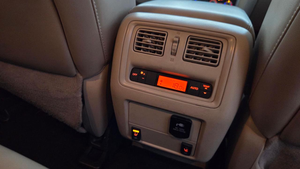 2016 Nissan Pathfinder SL PREMIUM - Photo #10