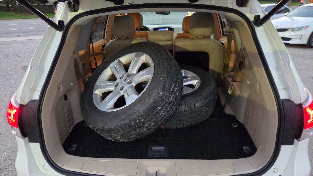 2016 Nissan Pathfinder SL PREMIUM - Photo #11