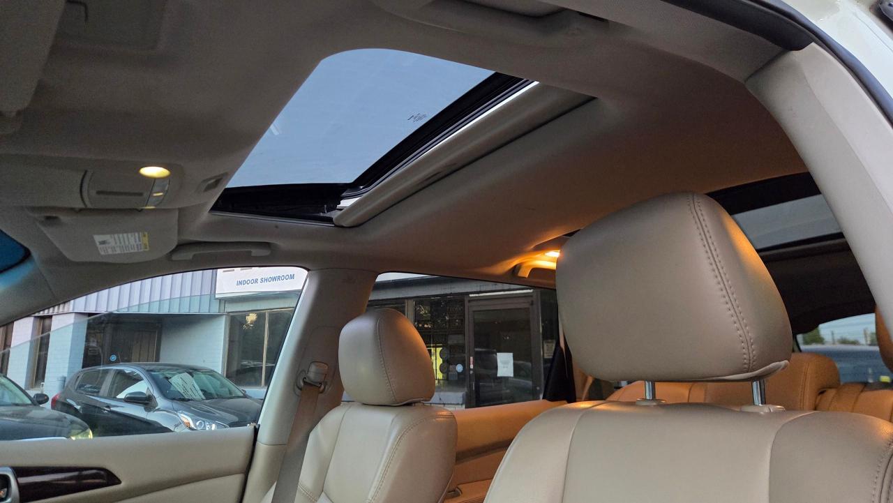2016 Nissan Pathfinder SL PREMIUM - Photo #14
