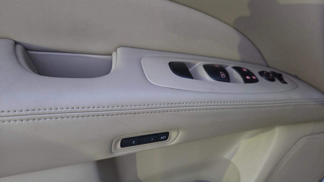 2016 Nissan Pathfinder SL PREMIUM - Photo #21