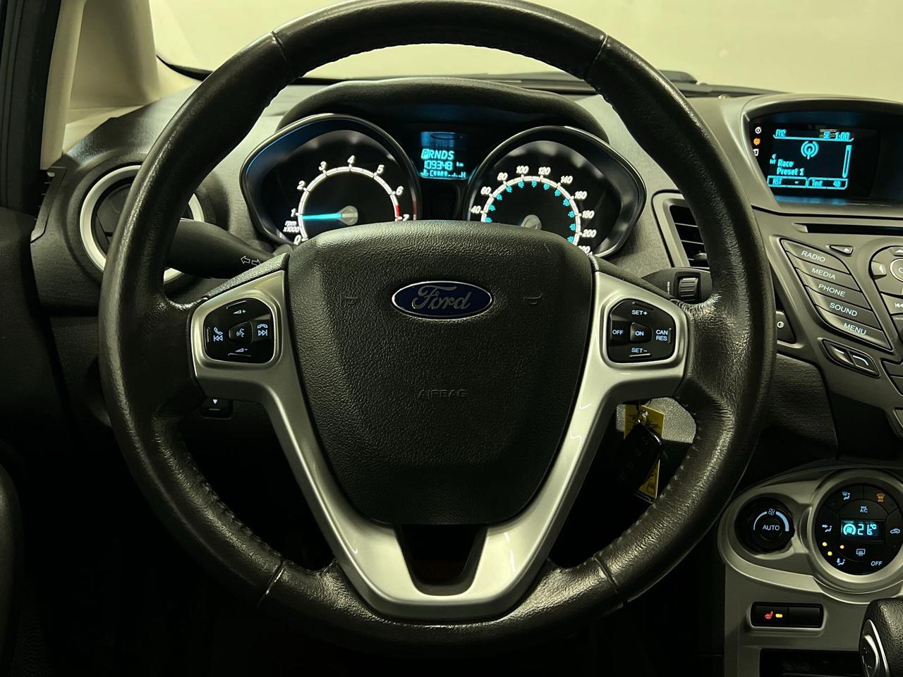 2016 Ford Fiesta SE| CERTIFIED LOW KMS!| AUTO| BLUETOOTH| HTD SEATS Photo