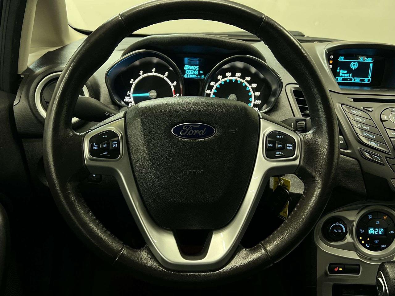 2016 Ford Fiesta SE| CERTIFIED LOW KMS!| AUTO| BLUETOOTH| HTD SEATS Photo