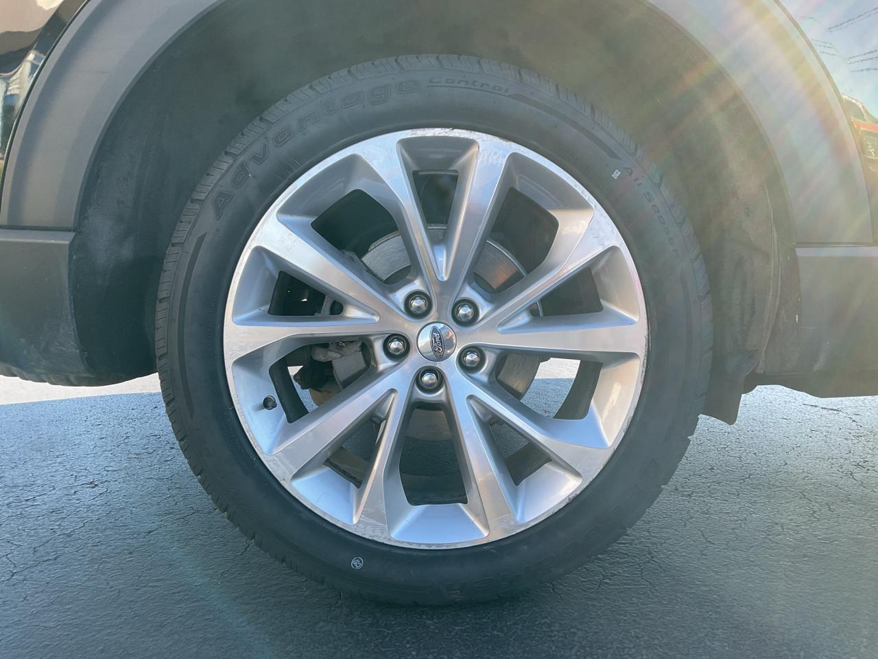 2022 Ford Explorer TECH PKG / B&O AUDIO / RMT START / TRAILER TOW Photo