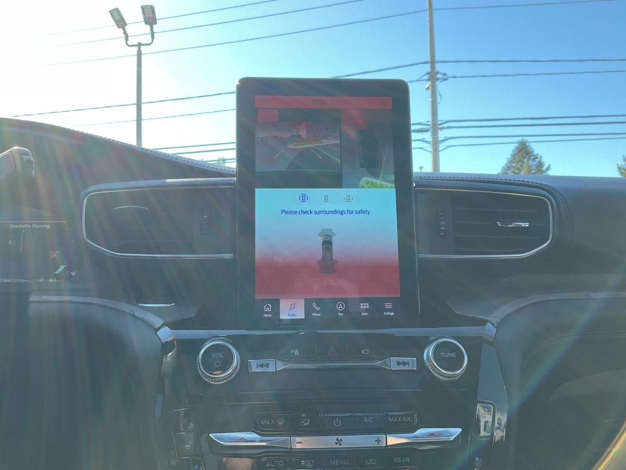 2022 Ford Explorer TECH PKG / B&O AUDIO / RMT START / TRAILER TOW Photo