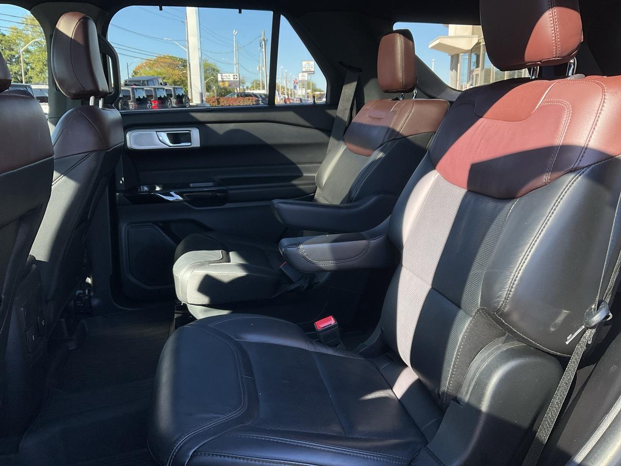 2022 Ford Explorer TECH PKG / B&O AUDIO / REMOTE START / TRAILER TOW Photo