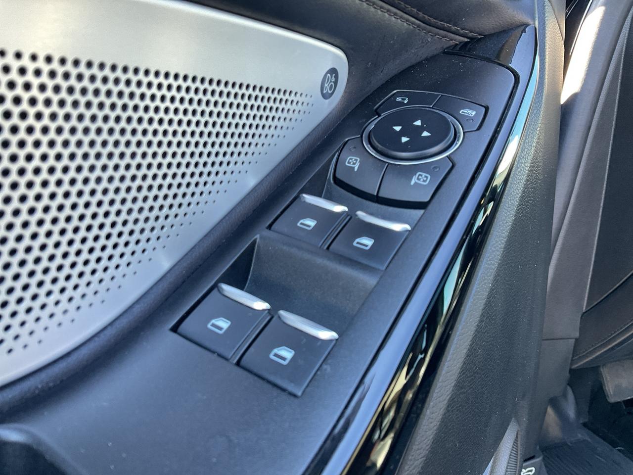 2022 Ford Explorer TECH PKG / B&O AUDIO / REMOTE START / TRAILER TOW Photo