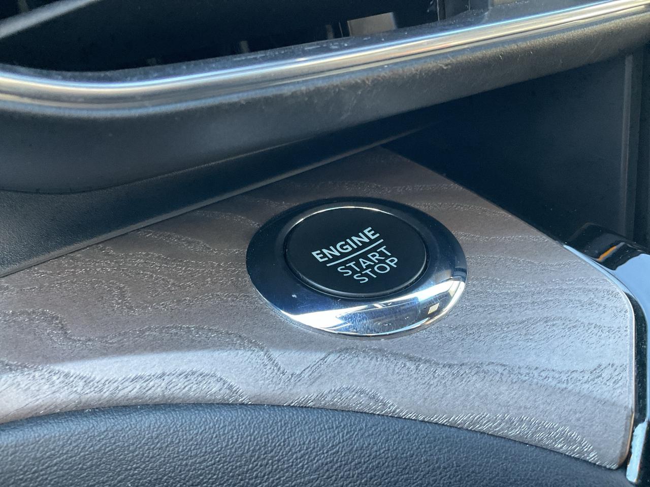 2022 Ford Explorer TECH PKG / B&O AUDIO / REMOTE START / TRAILER TOW Photo