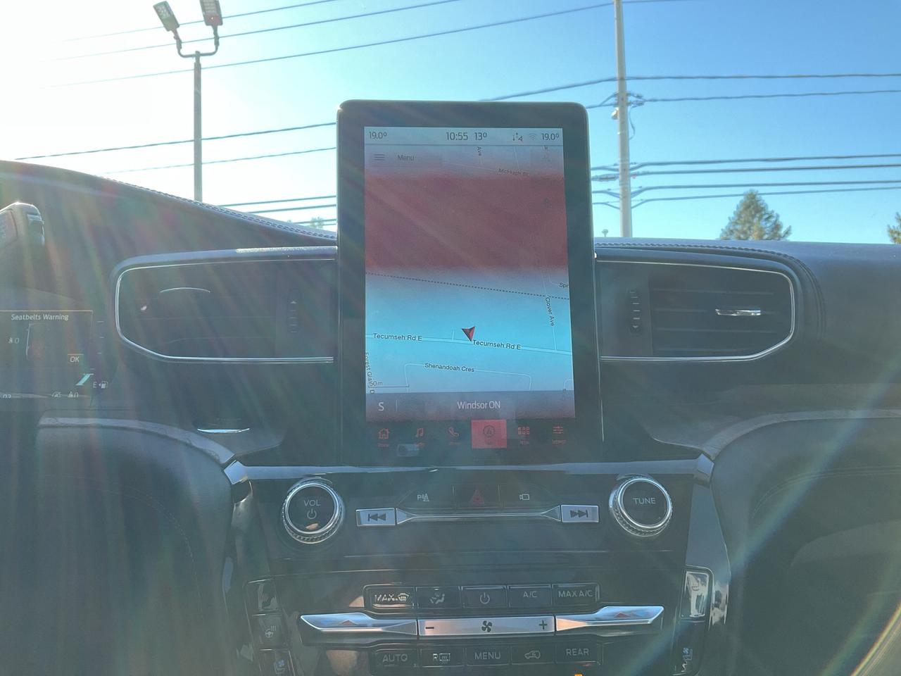 2022 Ford Explorer TECH PKG / B&O AUDIO / REMOTE START / TRAILER TOW Photo
