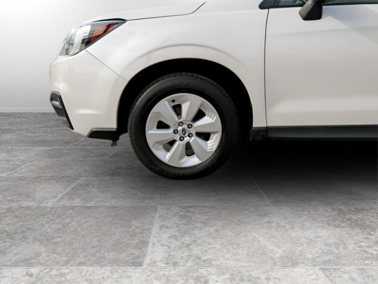 2018 Subaru Forester 2.5i Convenience  **VERY LOW KMS** Photo