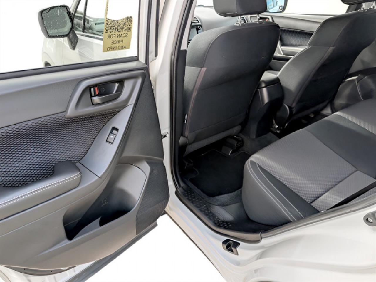 2018 Subaru Forester 2.5i Convenience  **VERY LOW KMS** Photo