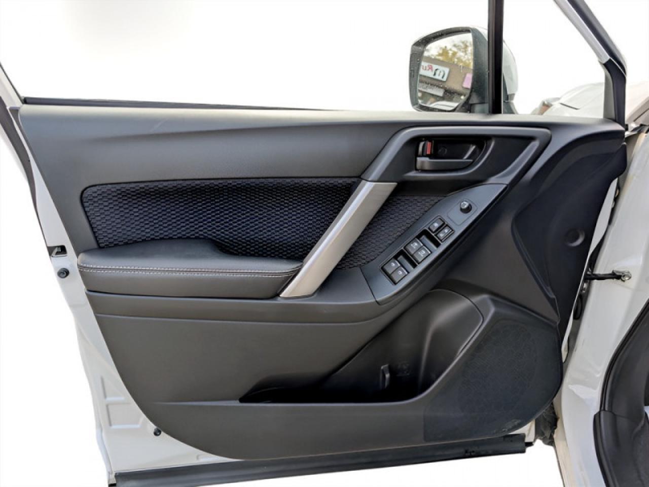 2018 Subaru Forester 2.5i Convenience  **VERY LOW KMS** Photo