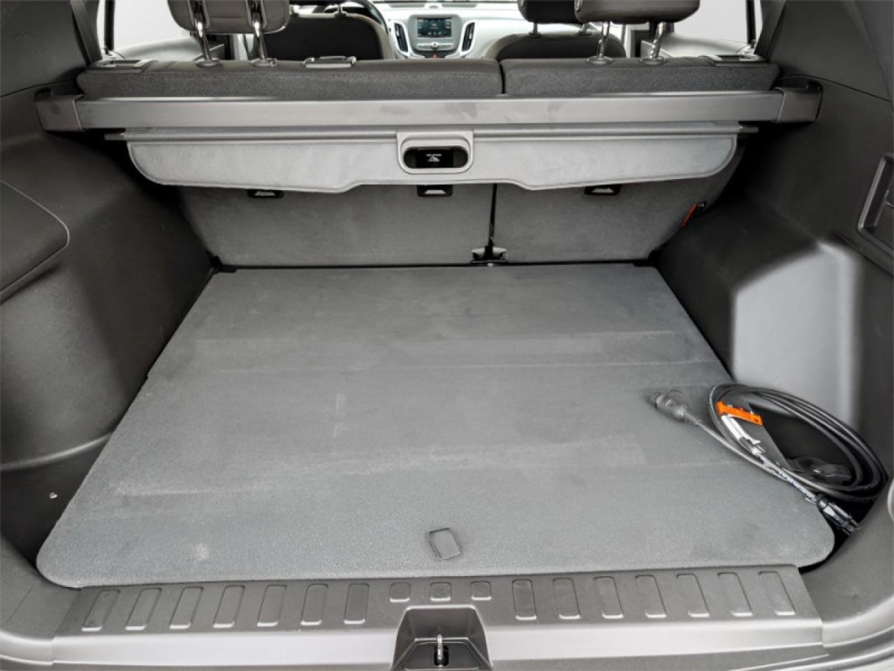 2019 Chevrolet Equinox LT w/1LT  **LOW KMS - 29 SERV. RECS.** Photo