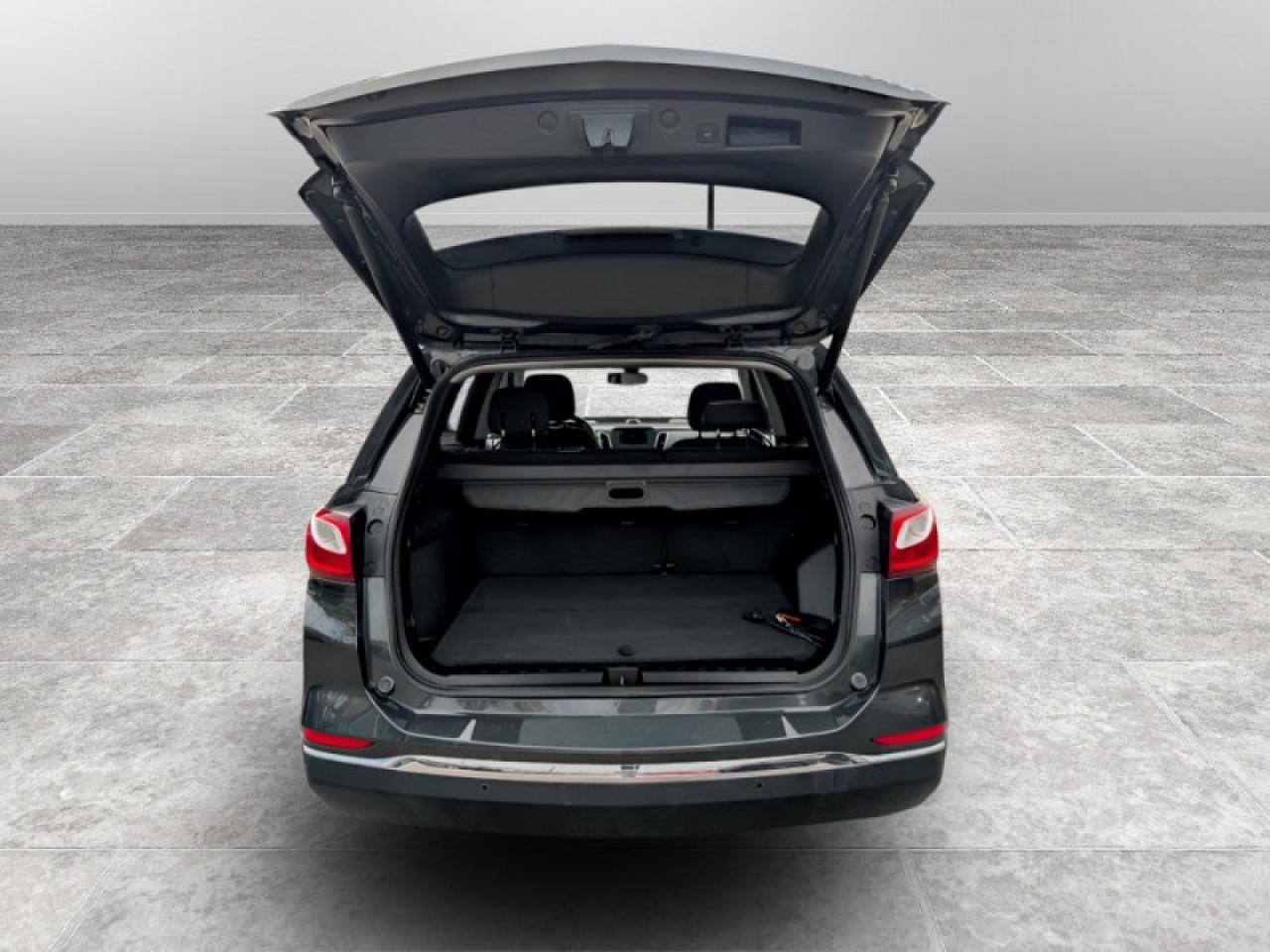 2019 Chevrolet Equinox LT w/1LT  **LOW KMS - 29 SERV. RECS.** Photo