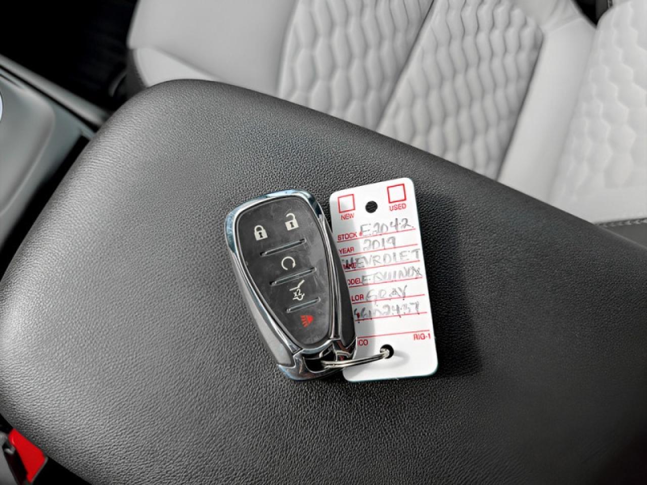 2019 Chevrolet Equinox LT w/1LT  **LOW KMS - 29 SERV. RECS.** Photo