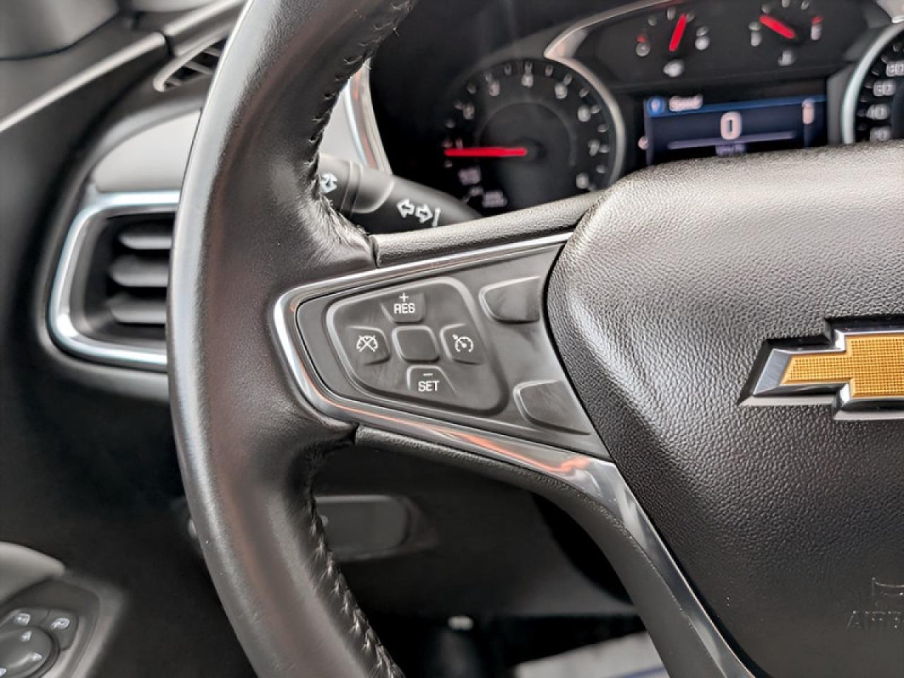 2019 Chevrolet Equinox LT w/1LT  **LOW KMS - 29 SERV. RECS.** Photo