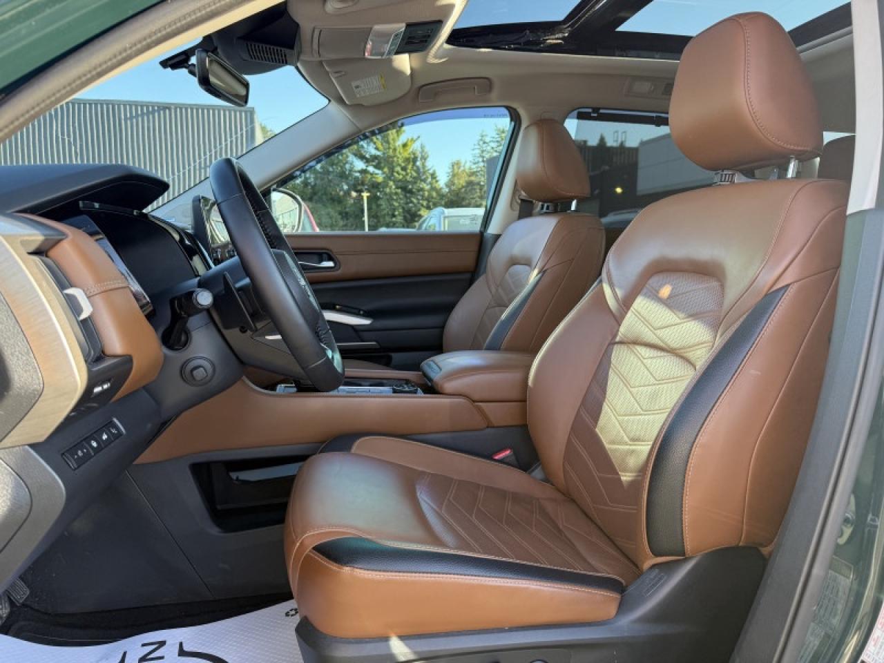 2023 Nissan Pathfinder Platinum  - Cooled Seats Photo