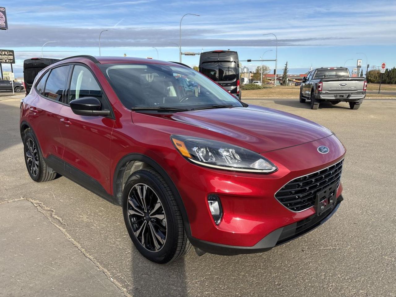 2021 Ford Escape SEL Photo0