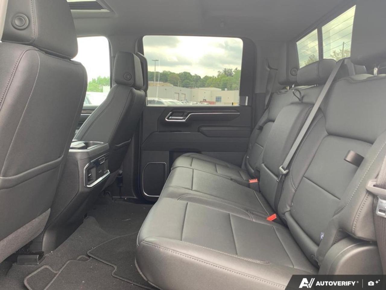 2026 GMC Sierra 2500 HD SLT  - Leather Seats - Sunroof Photo