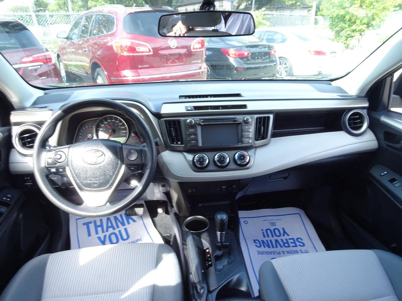 2013 Toyota RAV4 LE - Photo #13