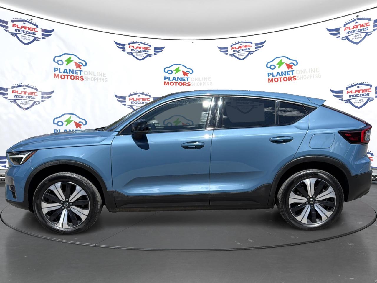 2023 Volvo C40 Recharge Pure Electric Pure Electric Plus Twin eAWD/NO ACCIDENT/CLEAN CARFAX/ONE OWNER Photo