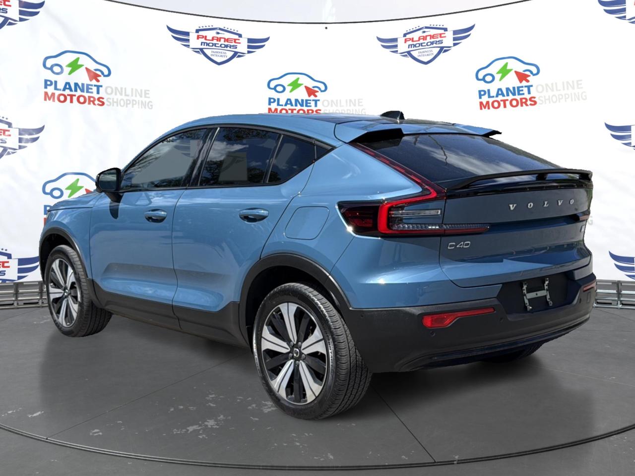 2023 Volvo C40 Recharge Pure Electric Pure Electric Plus Twin eAWD/NO ACCIDENT/CLEAN CARFAX/ONE OWNER Photo