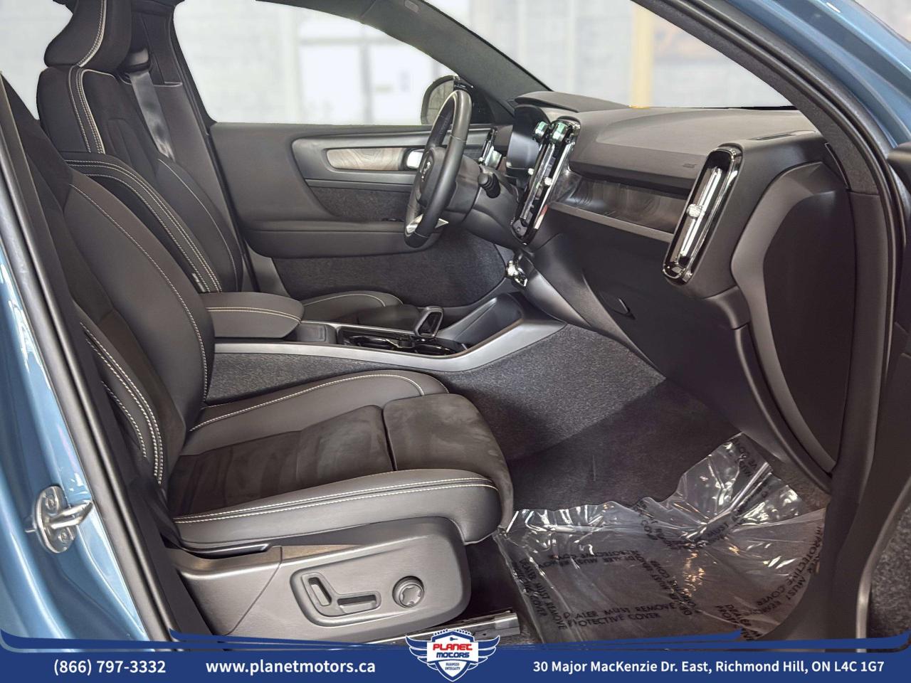 2023 Volvo C40 Recharge Pure Electric Pure Electric Plus Twin eAWD/NO ACCIDENT/CLEAN CARFAX/ONE OWNER Photo