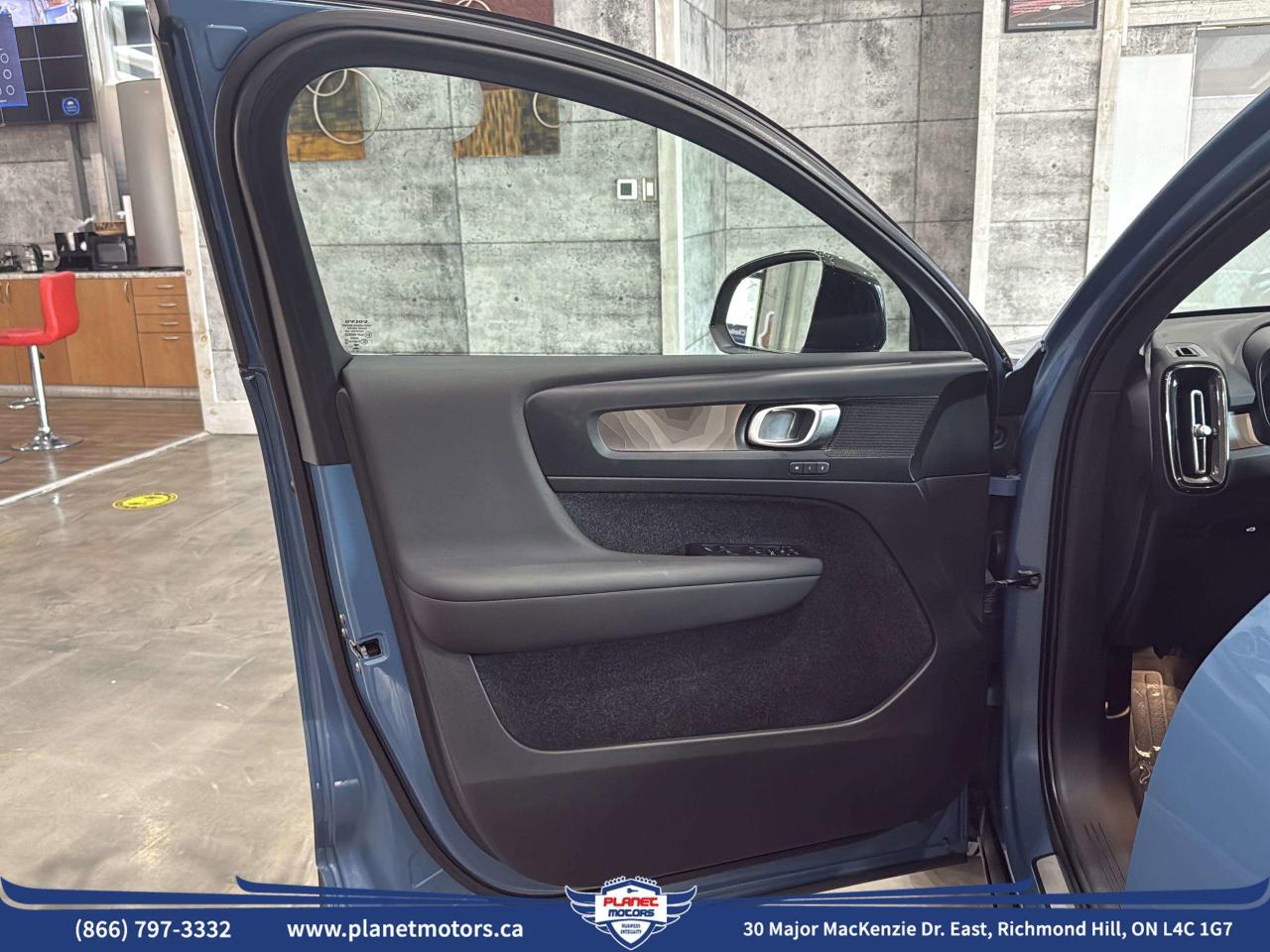 2023 Volvo C40 Recharge Pure Electric Pure Electric Plus Twin eAWD/NO ACCIDENT/CLEAN CARFAX/ONE OWNER Photo