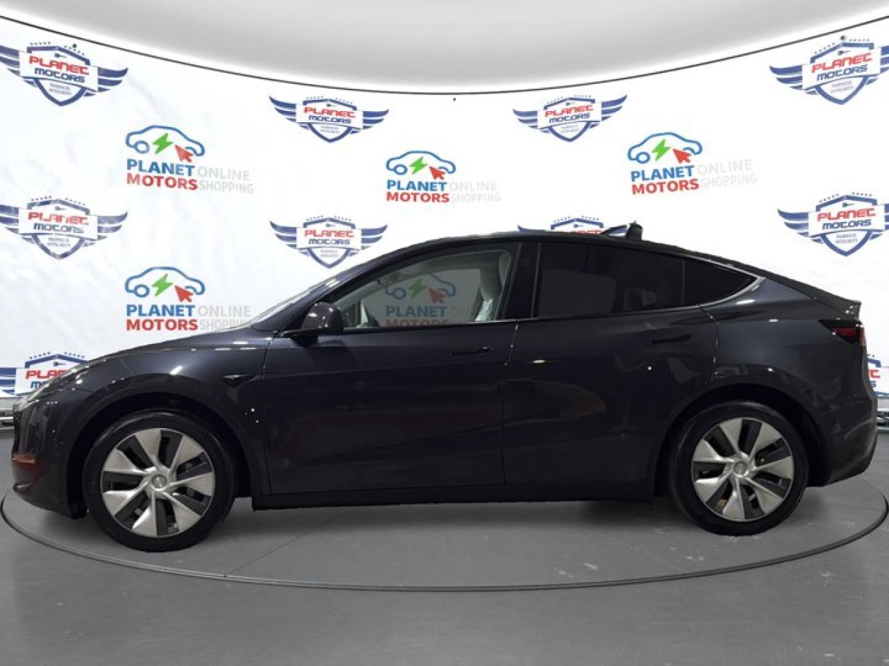 2024 Tesla Model Y LONG RANGE - Photo #8