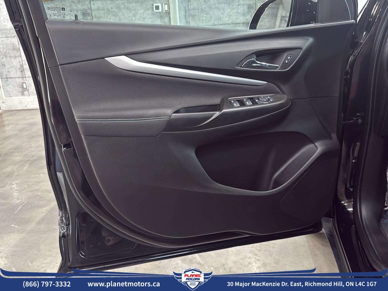 2023 Chevrolet Bolt EUV LT RED LINE EDITION/ONE OWNER/NO ACCIDENT Photo