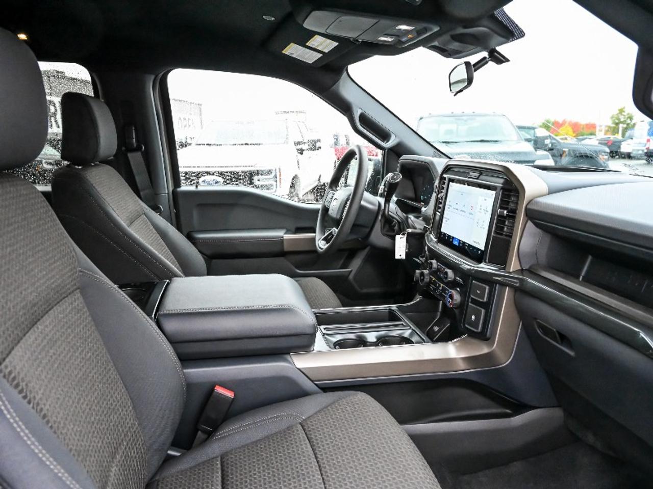 2025 Ford F-150 STX Photo
