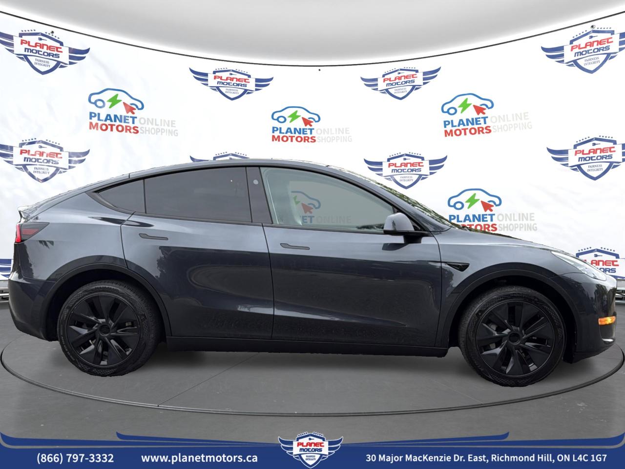 2024 Tesla Model Y LONG RANGE Photo