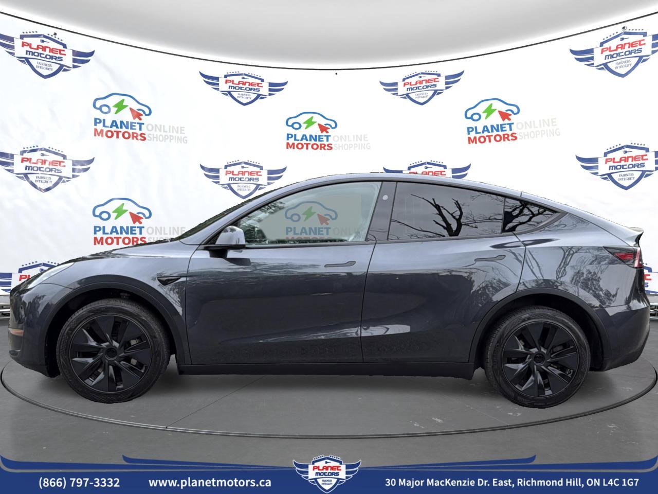 2024 Tesla Model Y LONG RANGE Photo