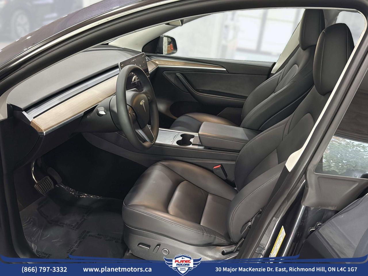 2024 Tesla Model Y LONG RANGE Photo