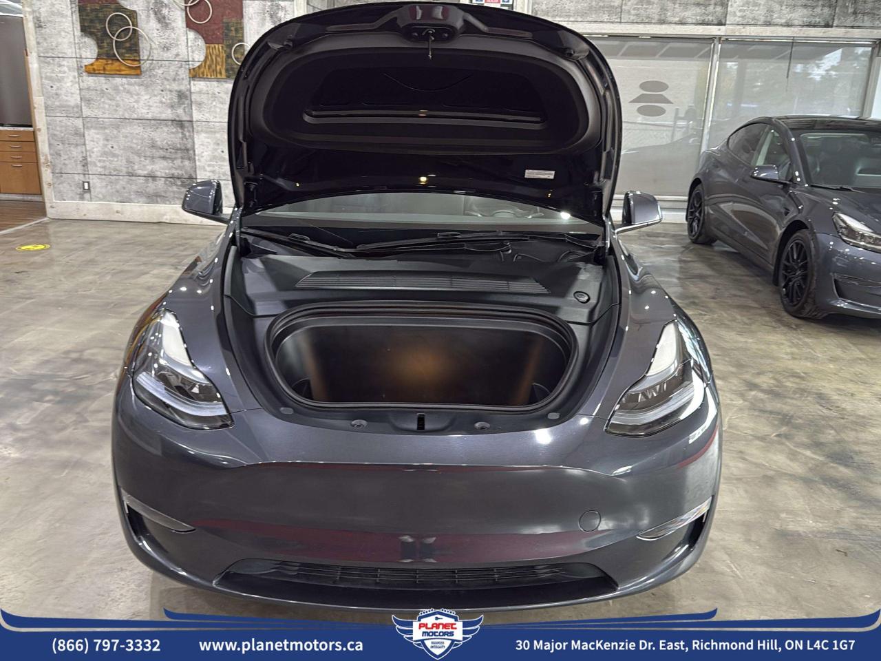 2024 Tesla Model Y LONG RANGE Photo