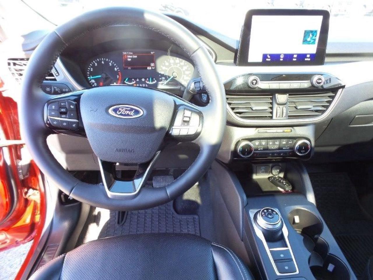 2022 Ford Escape SEL Photo5