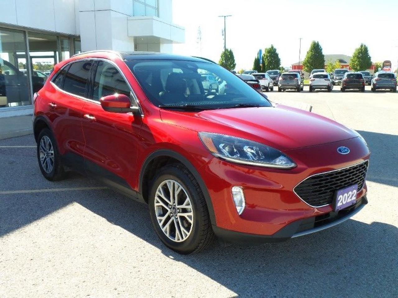 2022 Ford Escape SEL, AWD, LEATHER, PANO ROOF, NAVIGATION! Photo