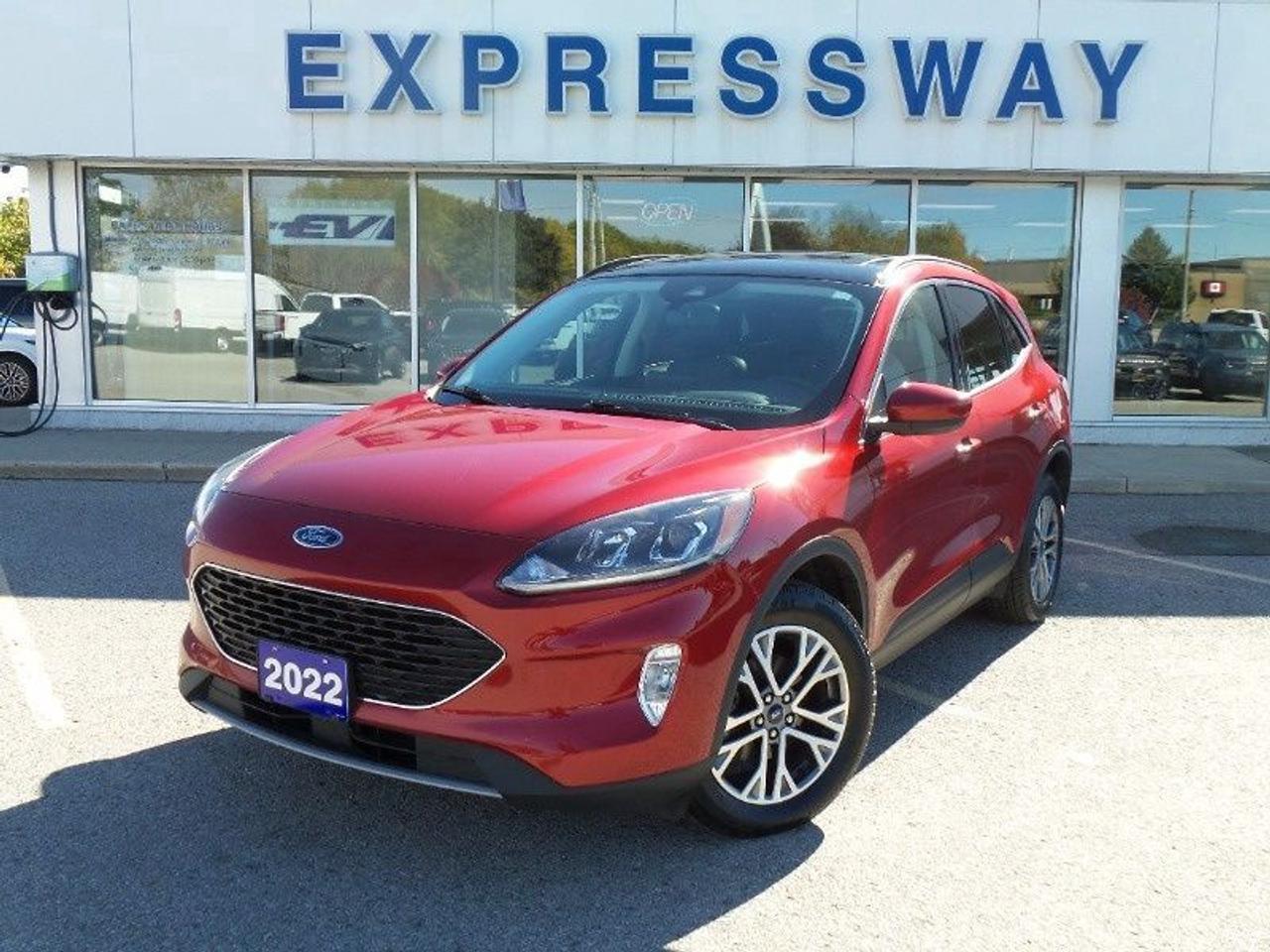 2022 Ford Escape SEL, AWD, LEATHER, PANO ROOF, NAVIGATION! Photo0