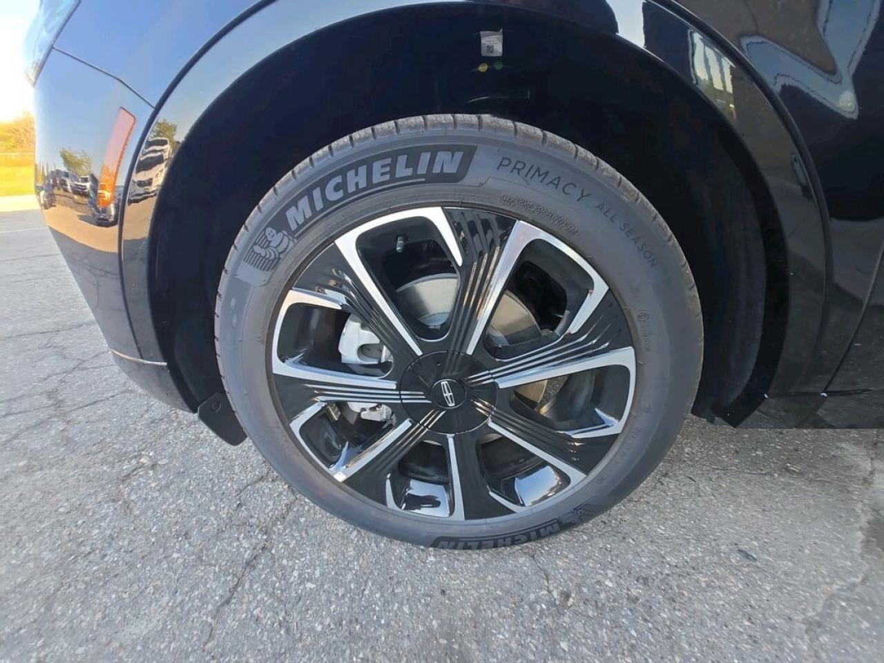 2025 Lincoln Nautilus RESERVE Photo4