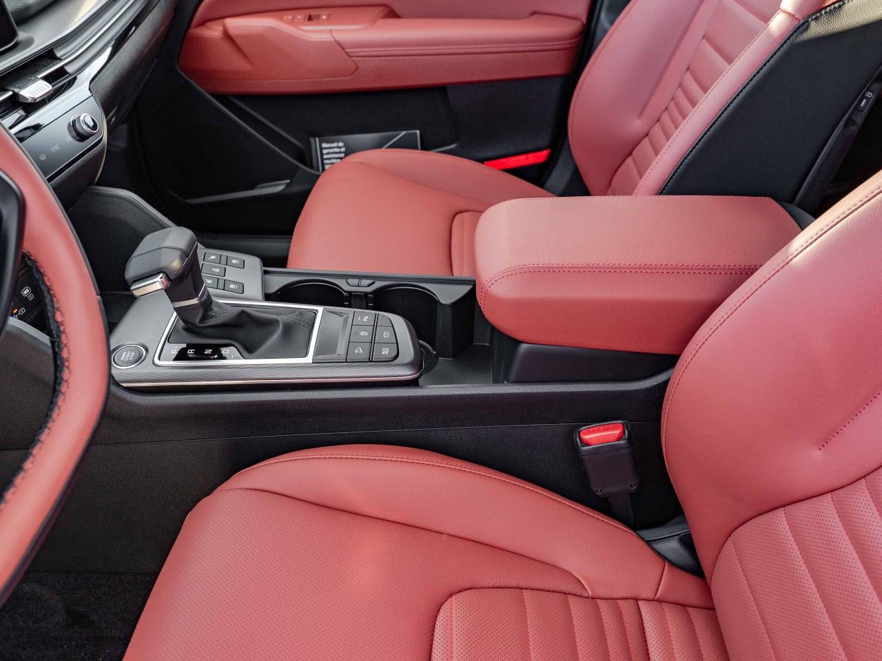 2026 Kia Sportage EX Premium AWD w/Red Interior Photo