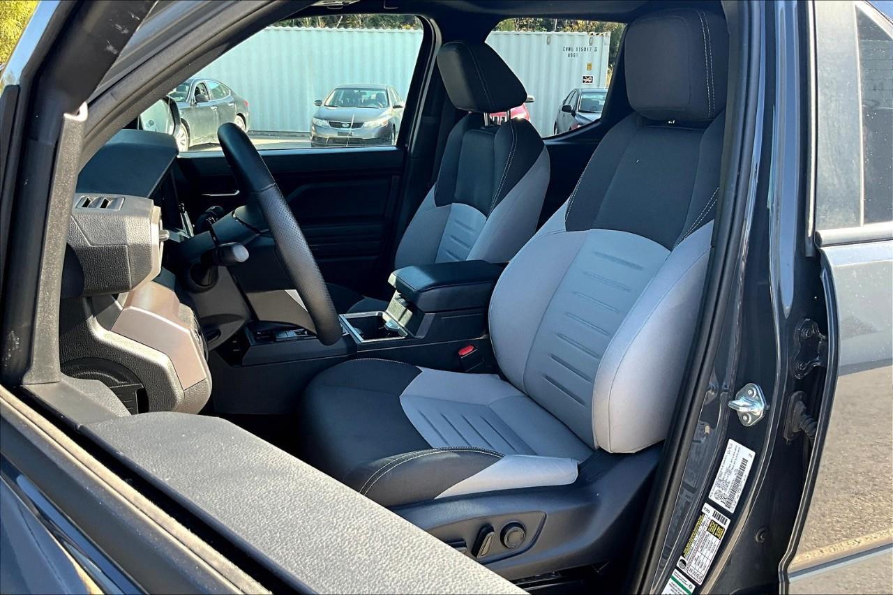 2025 Toyota Tacoma  Photo2