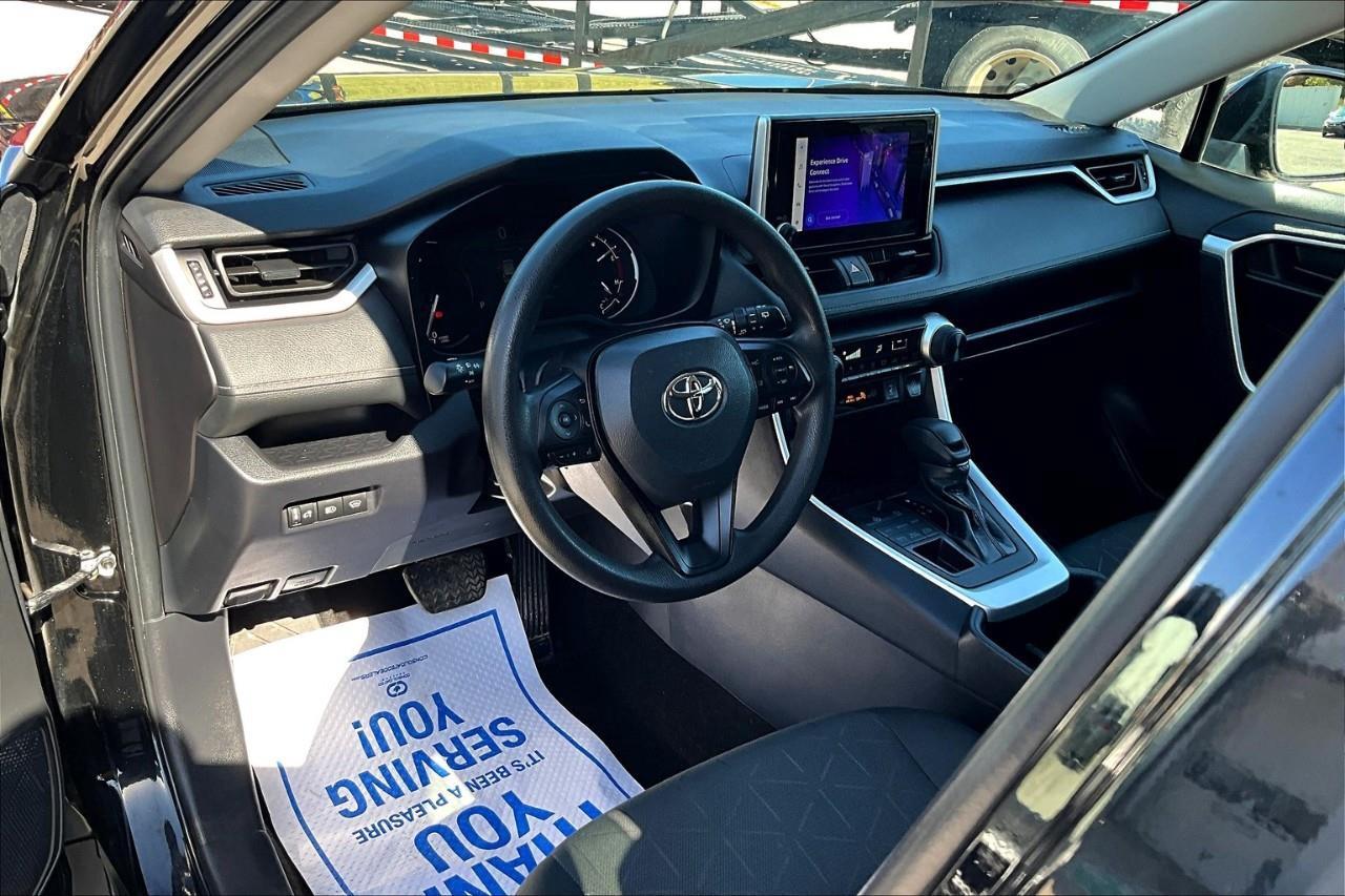 2024 Toyota RAV4 LE Photo3