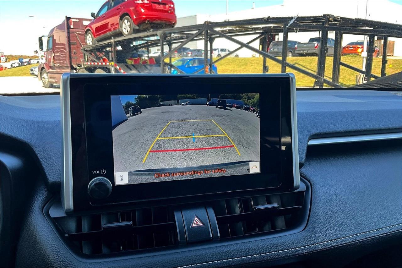 2024 Toyota RAV4 LE Photo