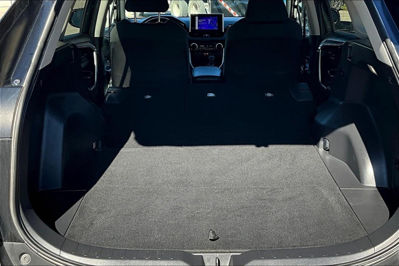 2024 Toyota RAV4 LE Photo